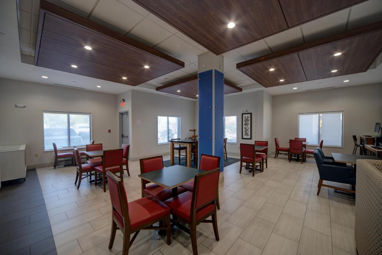 Holiday Inn Express Hotel & Suites Oklahoma City-West Yukon By Ihg Buitenkant foto